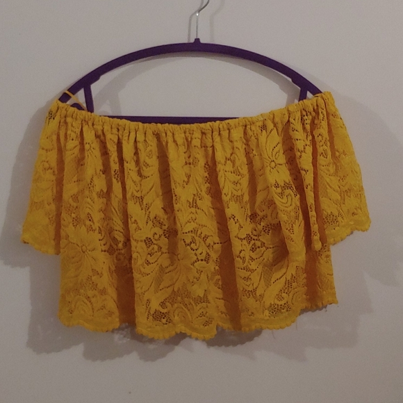 Off-shoulder crop top - Picture 1 of 6